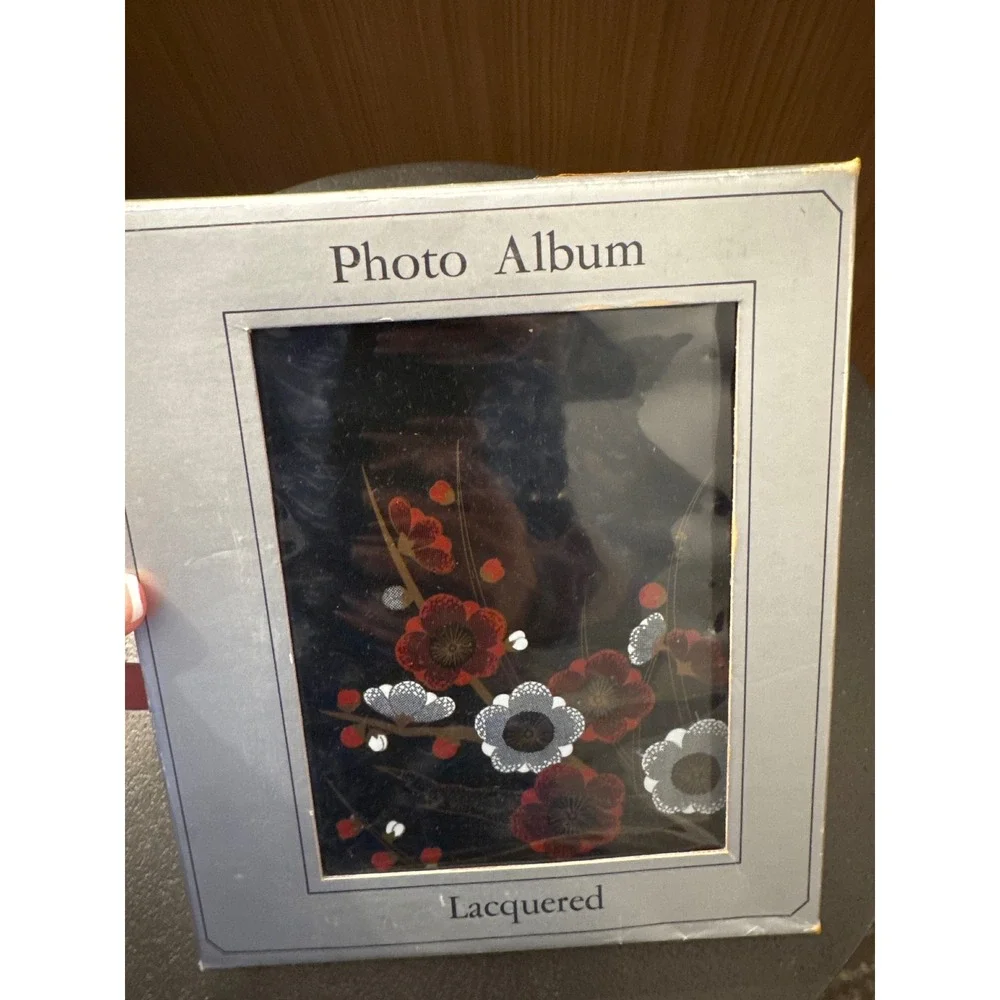VTG 1988 Lacquered Photo Album Japanese Floral Black Red White Made in Taiwan